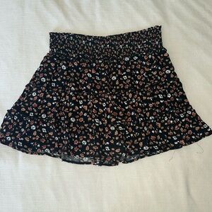 Like New Floral Skort